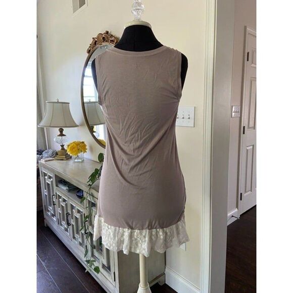 Logo XS tank with lace on bottom - Picture 2 of 4